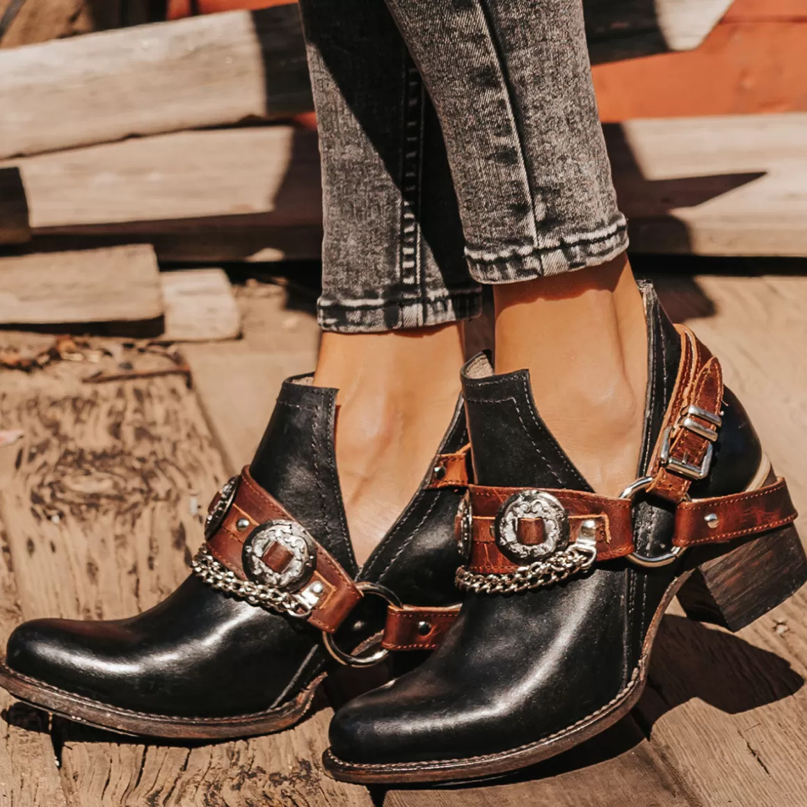 Women Freebird Store Mystic