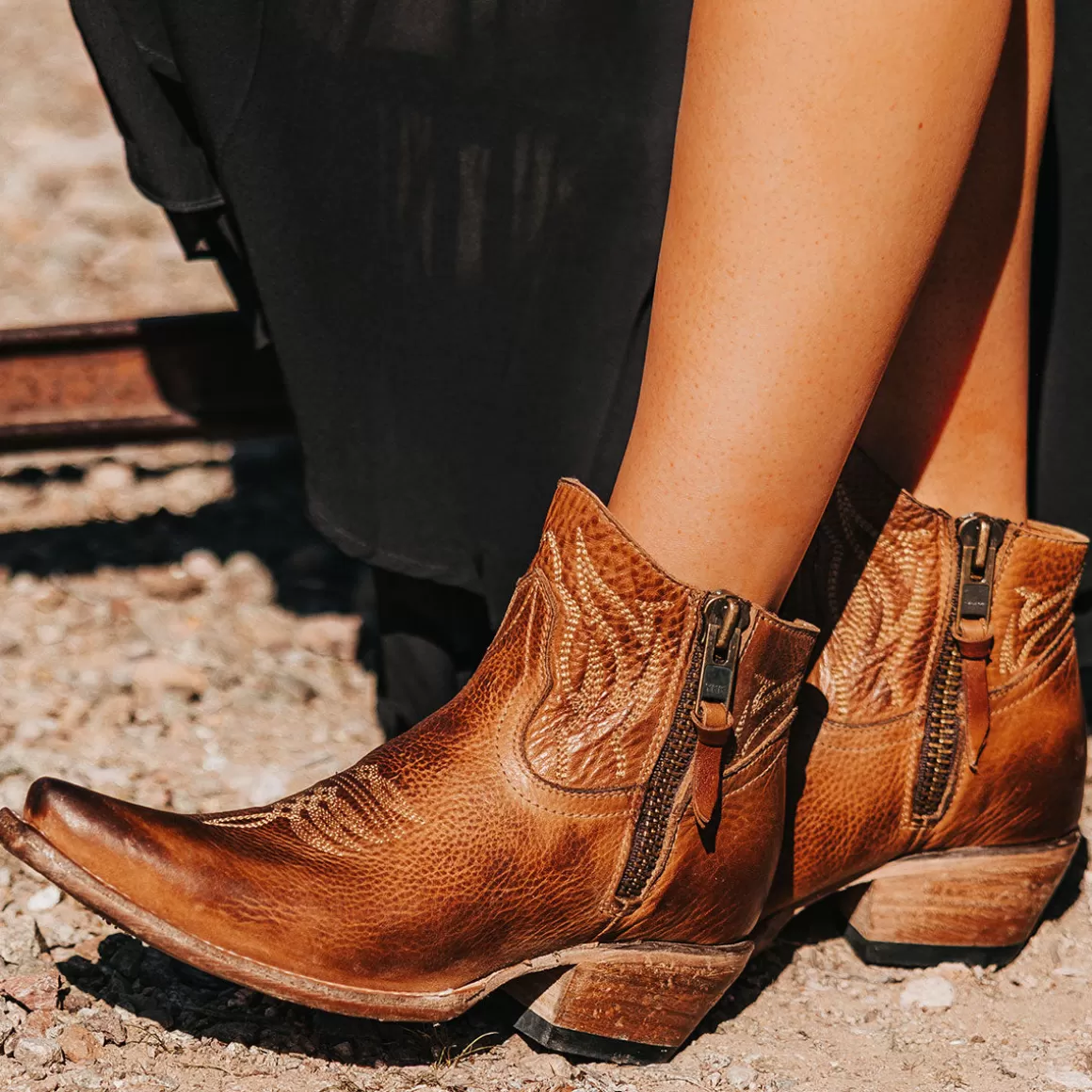 Women Freebird Store Wolfie