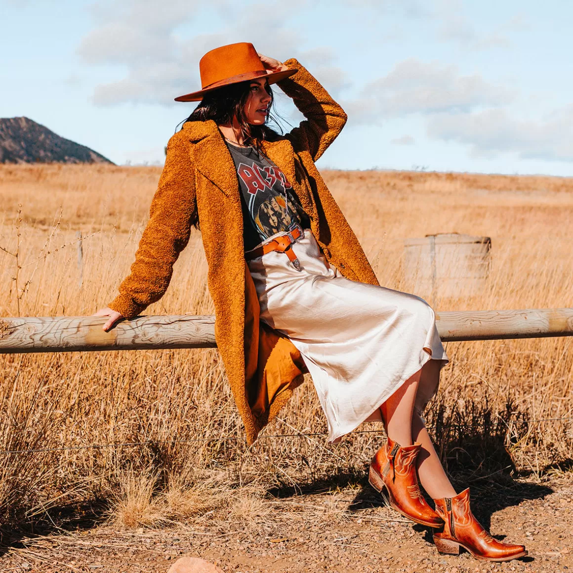 Women Freebird Store Wolfie